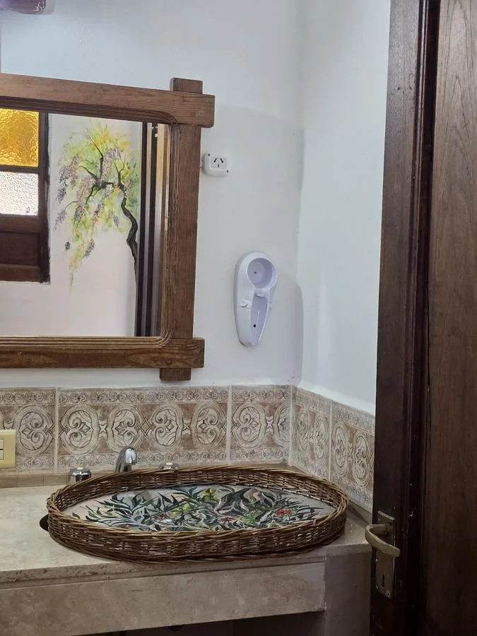 Baño de la Suite Amanecer en Hotel Uritorco